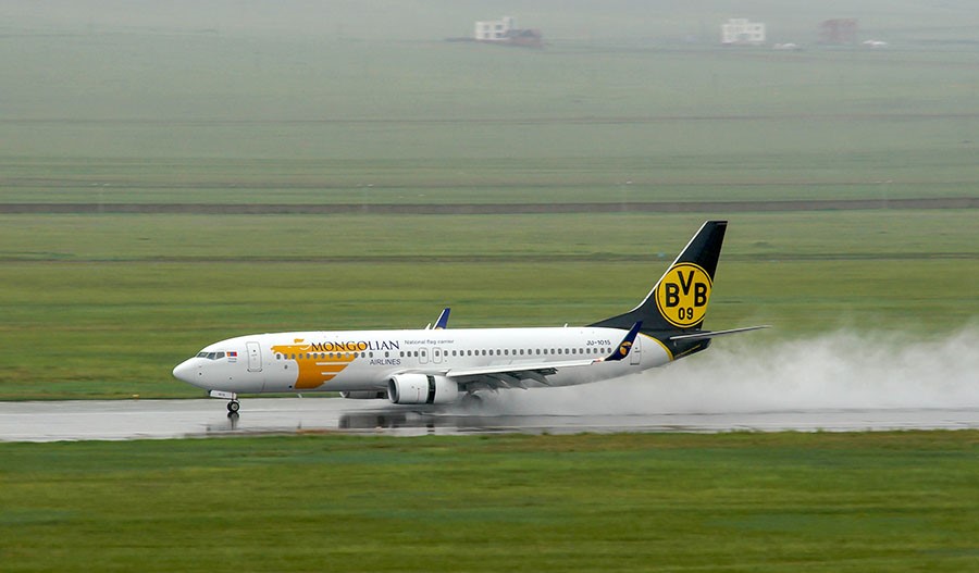 JU1015 / Boeing 737-800
